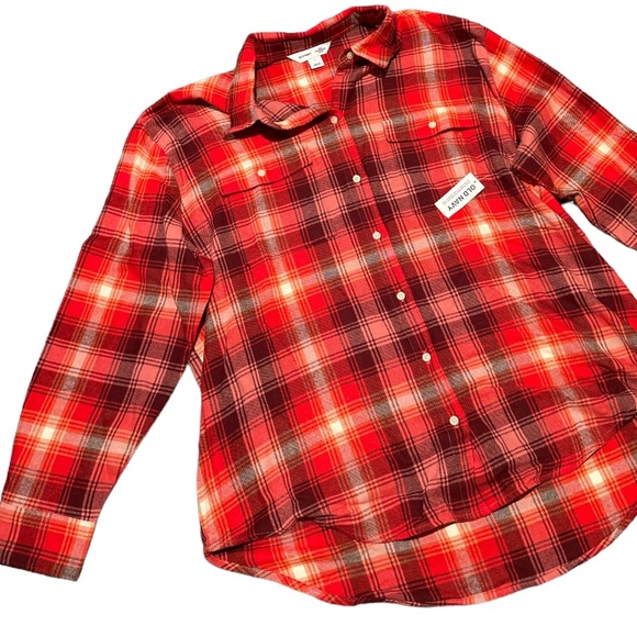 Old Navy The Boyfriend Shirt / Large - Picture 2 of 3